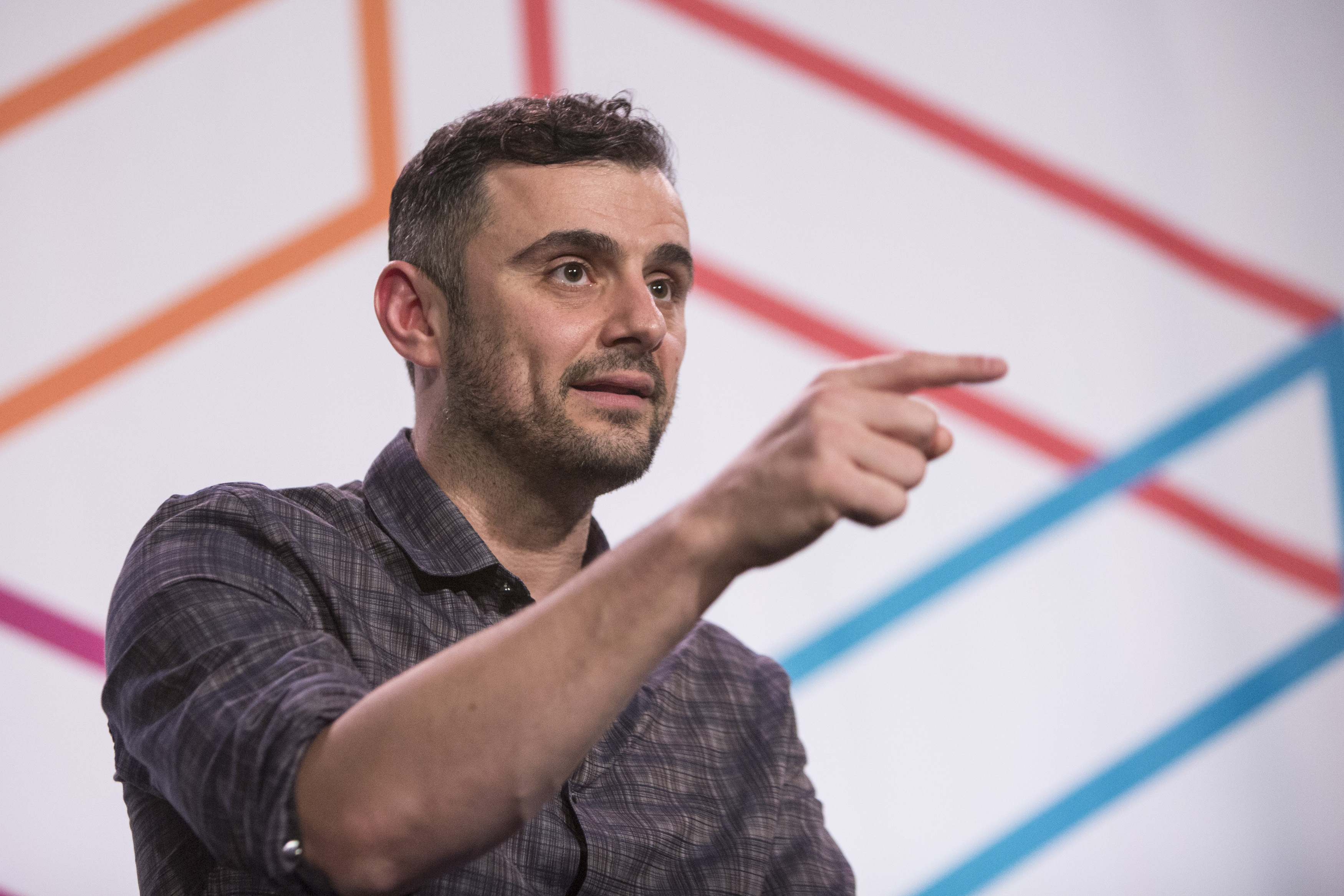 foto di gary vaynerchuk durante un talk